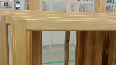 Ремонт деревянных окон в домах компании «Крост»